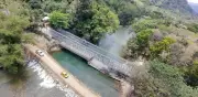 Puente militar en Mendihuaca restaura conexión entre Magdalena y La Guajira para Semana Santa
