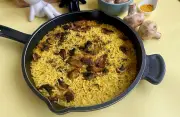 Receta de arroz con curry y champiñones: un plato rápido y lleno de sabor