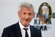 Sean Penn recibe Óscar simbólico en Kiev fabricado con metal de ataques rusos