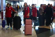 Selección femenina de fútbol de Irán regresa tras polémica por himno nacional en Australia