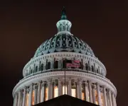 Senado de EE.UU. vota sobre límites a poderes bélicos de Trump ante escalada con Irán