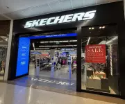 Skechers inaugura su primera tienda en La Guajira, ampliando su red a 51 locales en Colombia
