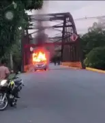 Toque de queda y camiones incinerados agravan paro minero en el Bajo Cauca antioqueño