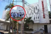 Trabajadores de salud protestan en Cartagena por salarios atrasados desde diciembre