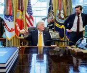 Trump afirma tener capacidad para intervenir en Cuba y hacer 'lo que quiera' con la isla