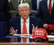 Trump amenaza con destruir infraestructura clave de Irán si fracasan negociaciones