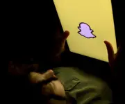 UE investiga Snapchat y sitios pornográficos para proteger a menores en internet