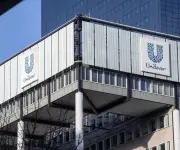 Unilever congela contrataciones globales por impacto de guerra en costos de envío