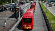 Usuarios de TransMilenio relatan objetos insólitos subidos al sistema: desde sillas hasta mudanzas completas