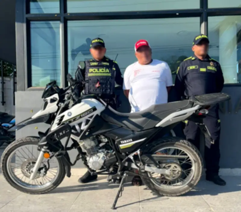 Policía recupera dos motocicletas y captura a dos personas en Cartagena por falsedad marcaria