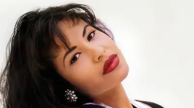 A 31 años del asesinato de Selena Quintanilla: su tumba protegida y el recuerdo de su viudo