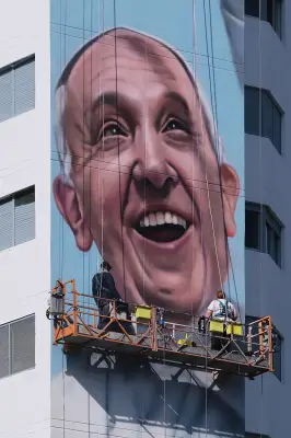 A un año del fallecimiento del papa Francisco, su legado de misericordia y sinodalidad guía a León XIV