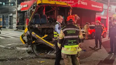 Accidente entre dos buses en Medellín deja 10 heridos, bomberos y tránsito atienden emergencia