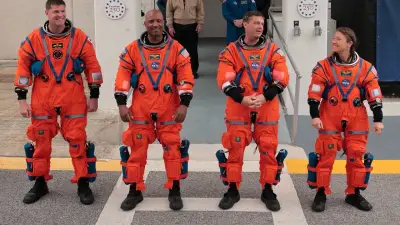 Astronautas de Artemis II despiertan en la nave Orion y orbitan la Tierra en su primer día