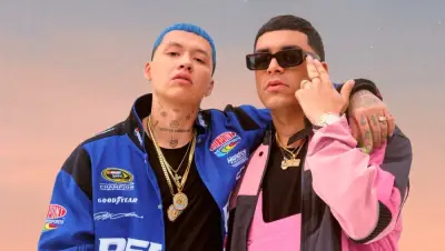 Blessd genera polémica con mensaje durante presentación de Karol G en Coachella 2026