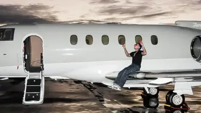 Blessd muestra su avión privado: símbolo de éxito tras años de sacrificio musical