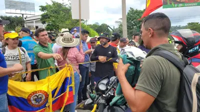 Bloqueo total en peaje de Lebrija tras fracaso de negociaciones por avalúos catastrales