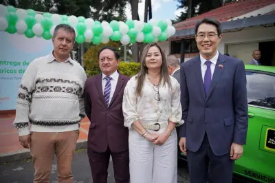 Bogotá estrena taxis eléctricos: Gobierno inicia transición con 320 vehículos