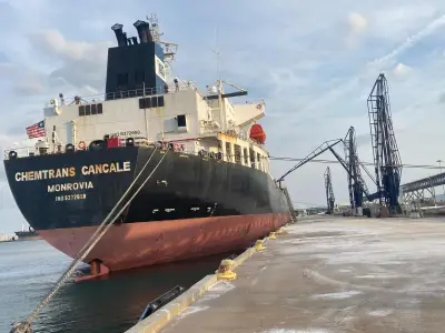 Cartagena envía 40 mil barriles de diésel al Pacífico colombiano a través del Canal de Panamá