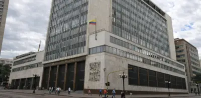 Ciudadanos exigen respeto a autonomía del Banco de la República tras tensión con Gobierno Petro