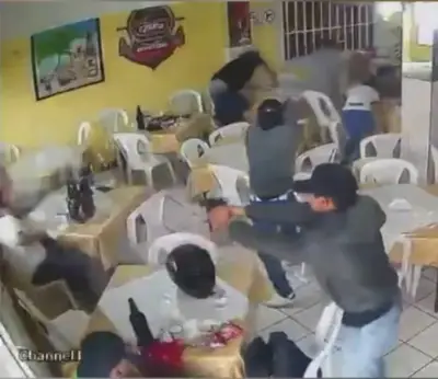 Cámaras captan ataque armado en cevichería de Guatemala: cinco muertos en tiroteo a plena luz del día