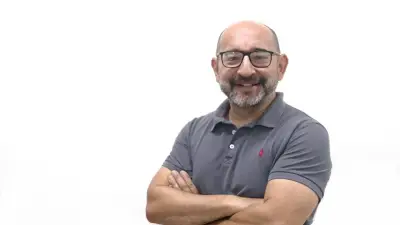 Crítica de 'Michael': la biopic endulzada del Rey del Pop que arrasa en taquilla