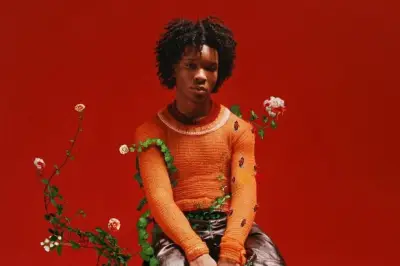 D4vd permanece detenido sin fianza tras hallazgo de cuerpo en su Tesla en Los Ángeles