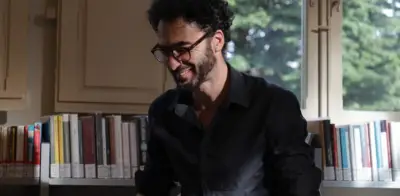 Daniele Aristarco alerta sobre desinformación y sobrecarga informativa en la FILBo 2026