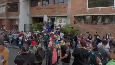 Docentes de Antioquia inician paro de 24 horas por fallas en sistema de salud