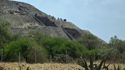 Dos colombianos heridos en balacera en pirámide de Teotihuacán, México