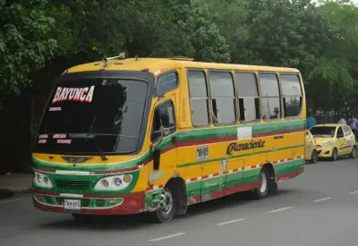 Dumek Turbay propone nuevo modelo de transporte para Bayunca en Cartagena