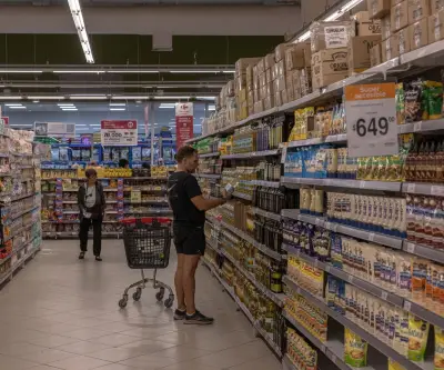 Economía argentina sufre mayor contracción mensual desde 2023 con caída del 2,6%