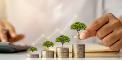 Economía colombiana enfrenta desaceleración en abril con presión fiscal y peso fortalecido