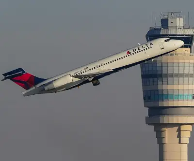 Escasez de combustible para aviones amenaza vuelos de verano en EE.UU.