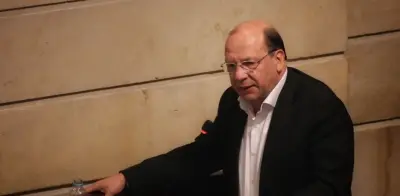 Expertos y gremios rechazan salida del Ministro de Hacienda de reunión del Banco de la República