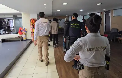 Expulsan a seis venezolanos tras intento de hurto en droguería de Barrios Unidos