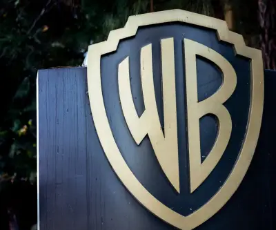 Glass Lewis recomienda fusión Warner-Paramount pero rechaza millonario paquete salarial de Zaslav