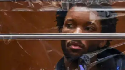 Hallan pornografía infantil en celular de D4vd, acusado de asesinar a adolescente