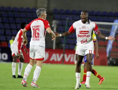 Hugo Rodallega critica a técnico de Pasto por faltas de respeto en el partido