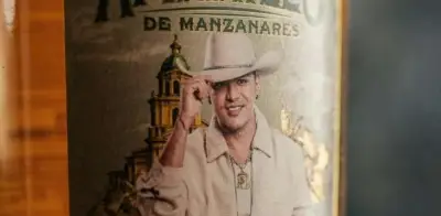 Invima alertó sobre aguardiente falsificado con imagen de Yeison Jiménez antes de lanzamiento oficial