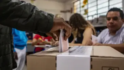 Iván Cepeda lidera encuesta presidencial con 44,3% de intención de voto