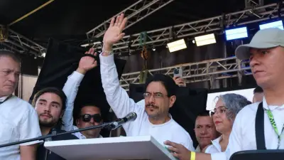 Iván Cepeda mantiene su agenda pese a denuncias de amenaza en Cauca