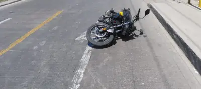 Joven motociclista muere en trágico accidente en puente del Tabú durante Viernes Santo