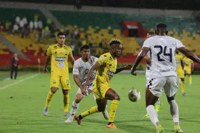 Jugador del Atlético Bucaramanga atacado por supuestos hinchas tras salida de entrenamiento