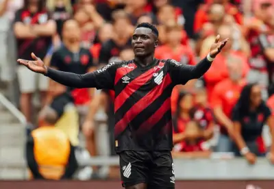 Kevin Viveros, el goleador colombiano que pide pista para el Mundial 2026