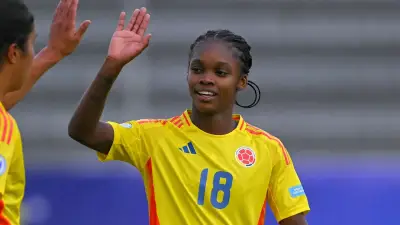 Linda Caicedo brilla con golazo maradoniano: arrastra a cuatro rivales y lidera triunfo de Colombia