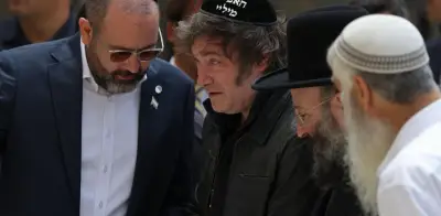 Milei inicia visita a Israel con emotiva oración en el Muro de las Lamentaciones