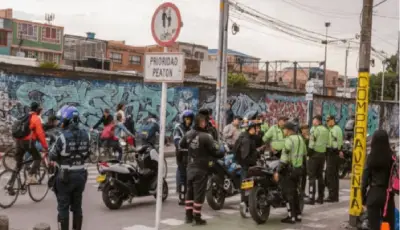 Más de 6.700 comparendos a motos en andenes de Bogotá en 2026