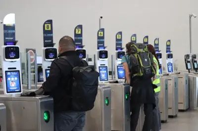 Más de 990 mil colombianos viajaron al exterior en primer bimestre de 2026 con aumento del 12%