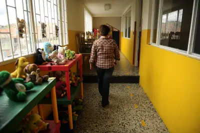 Mujeres que salvan vidas: 14.000 niños encuentran hogar seguro gracias a madres de acogida